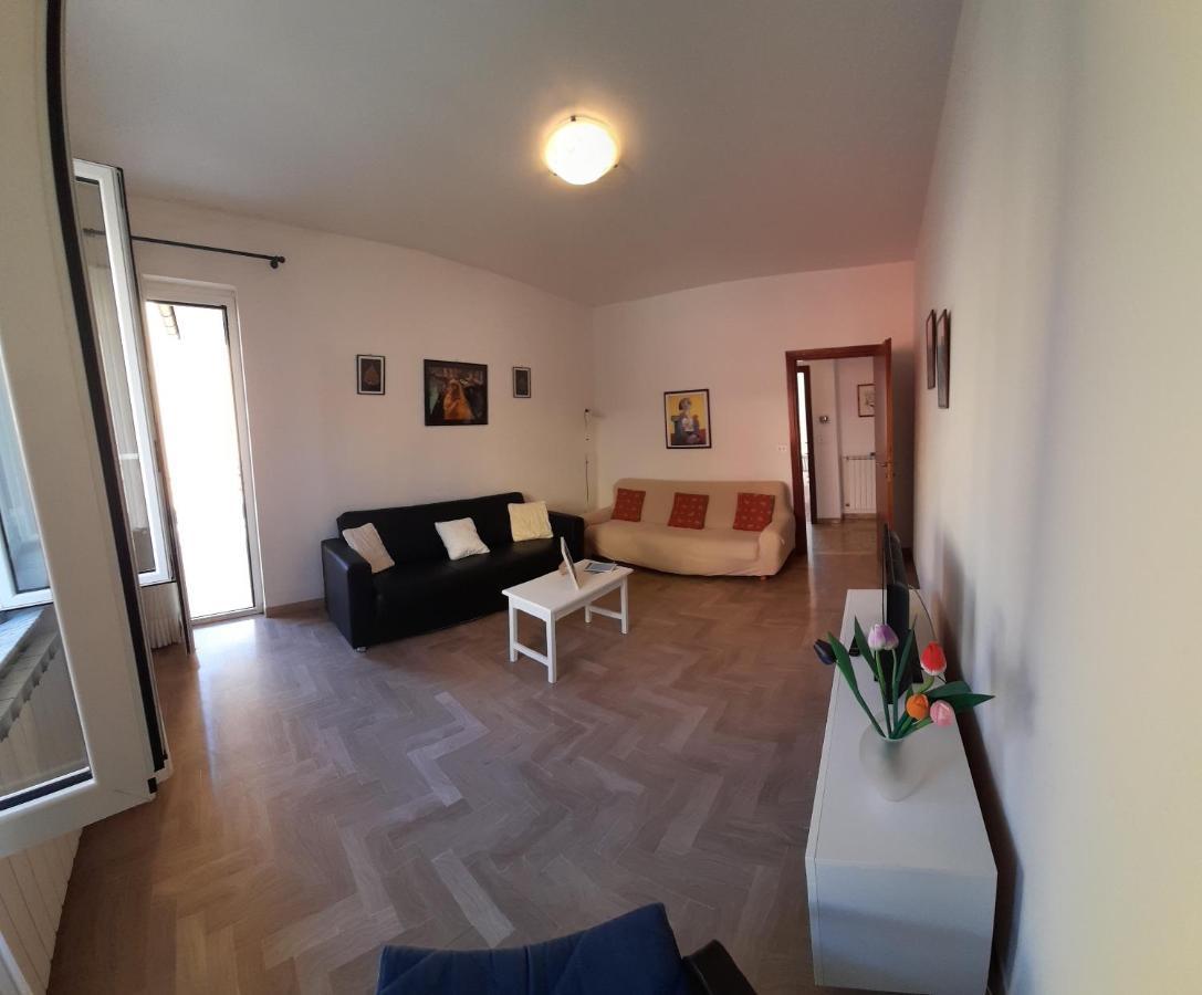 Casa Gina Secondo Piano Con Ascensore E Parcheggio Levanto Exterior foto