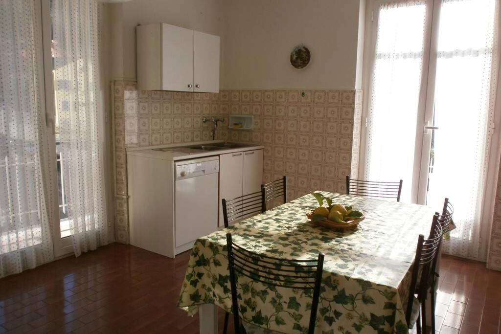 Casa Gina Secondo Piano Con Ascensore E Parcheggio Levanto Exterior foto
